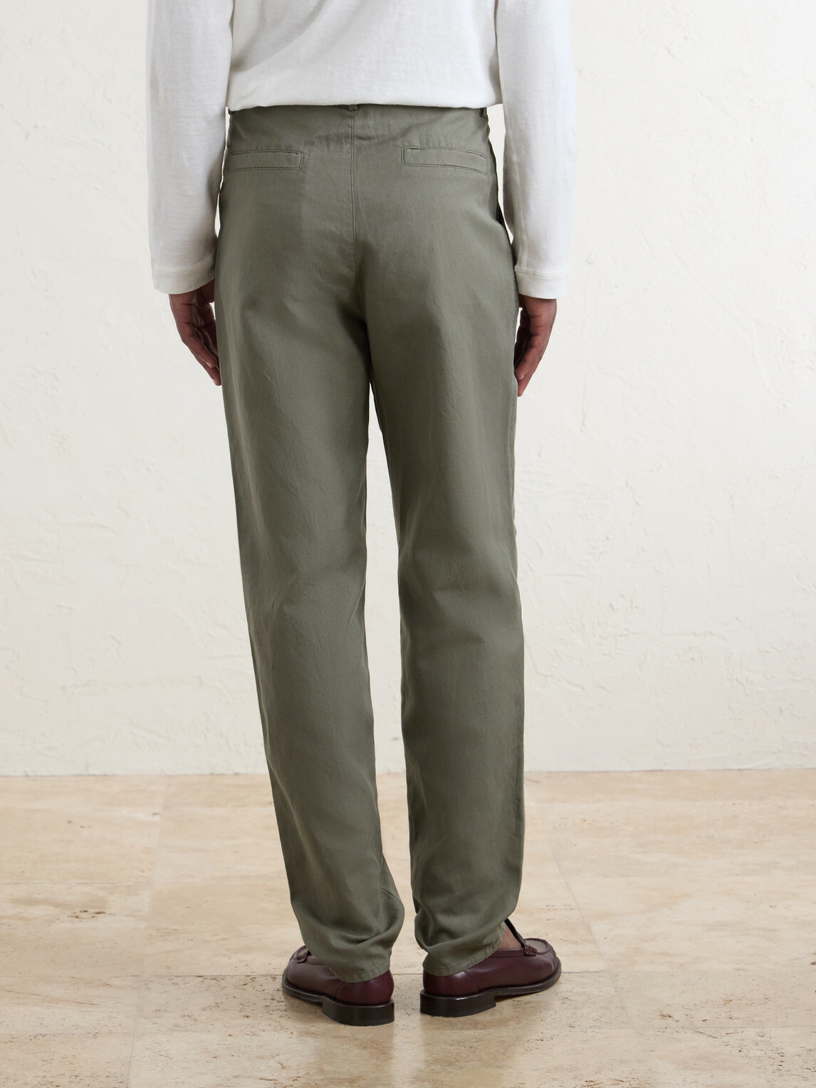 Brunello Cucinelli - Straight-Leg Pleated Cotton and Linen-Blend Trousers - Green