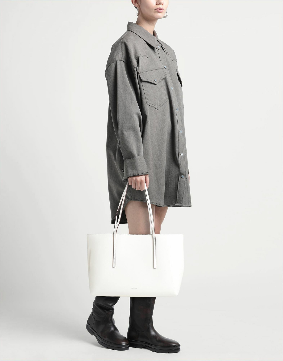 Calvin Klein Womens Shoulder bag in Off white