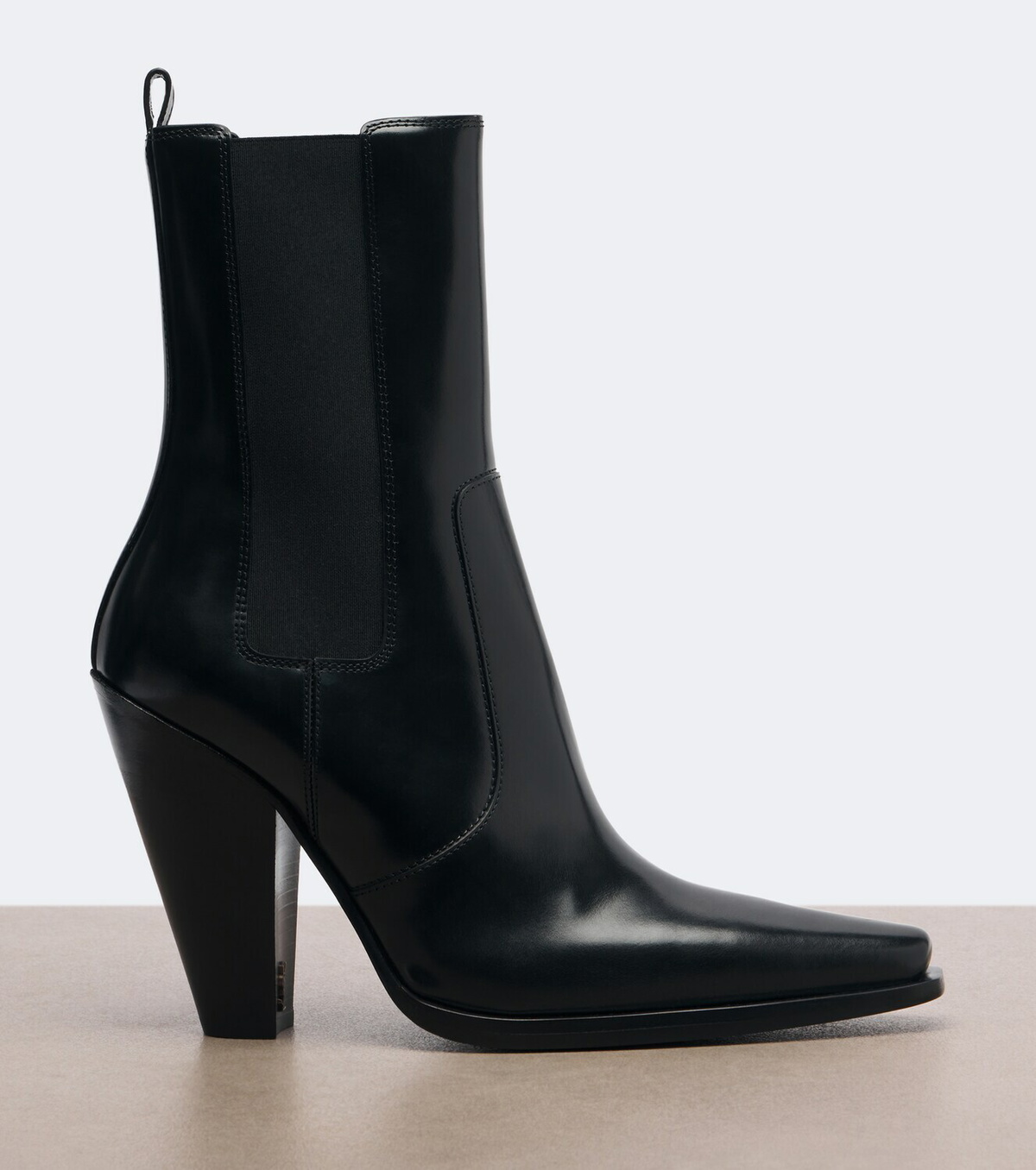 Saint Laurent Dylan leather Chelsea boots