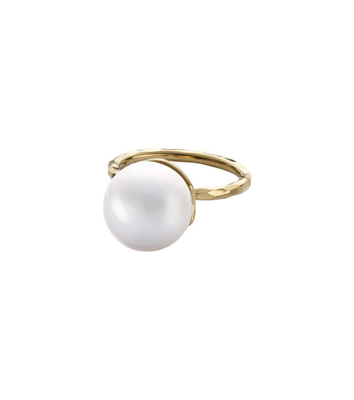 Photo: Octavia Elizabeth Orb 18kt gold ring with pearl