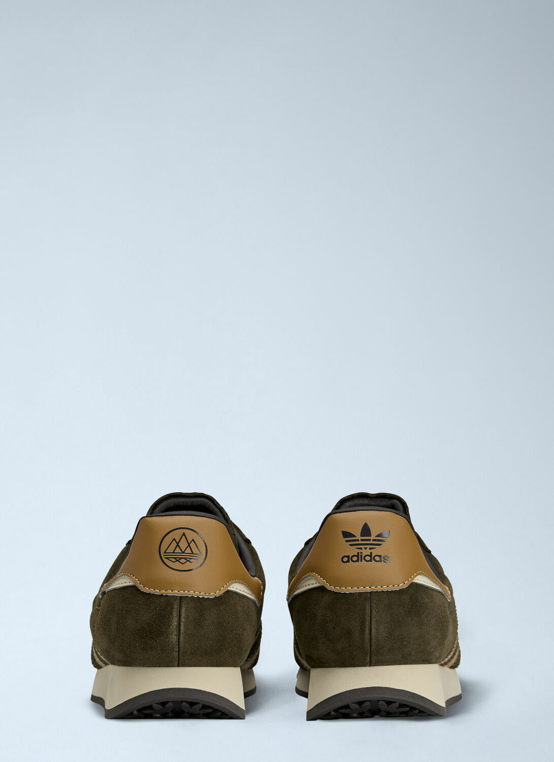 adidas gazelle silver green womens Men's adidas Samoa Shoes Triple Black IG1817