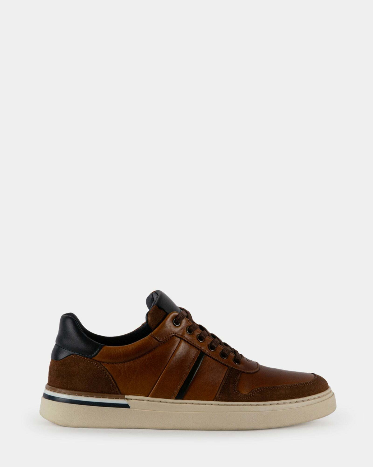 Steve Madden Waylinn Casual Shoes in Tan