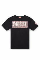 Diesel T-shirt with large gabardine patch logo - T-Shirts Mens in Black
