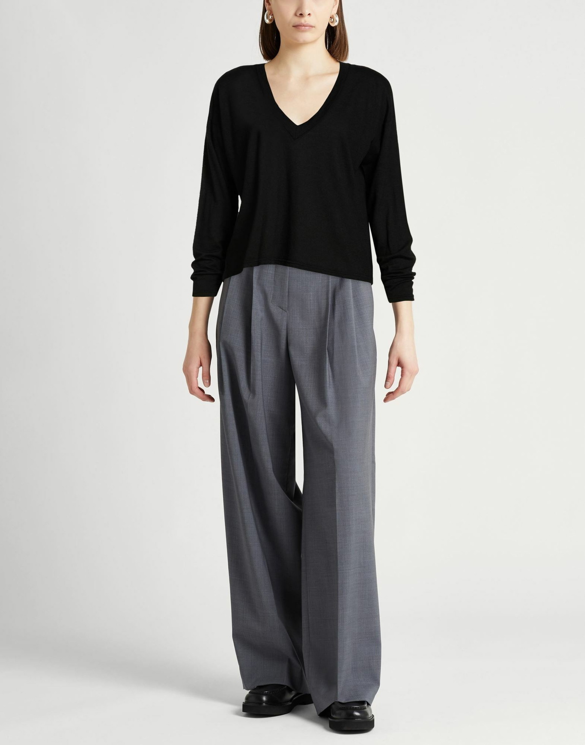 Crossley Womens Sweater in Black
