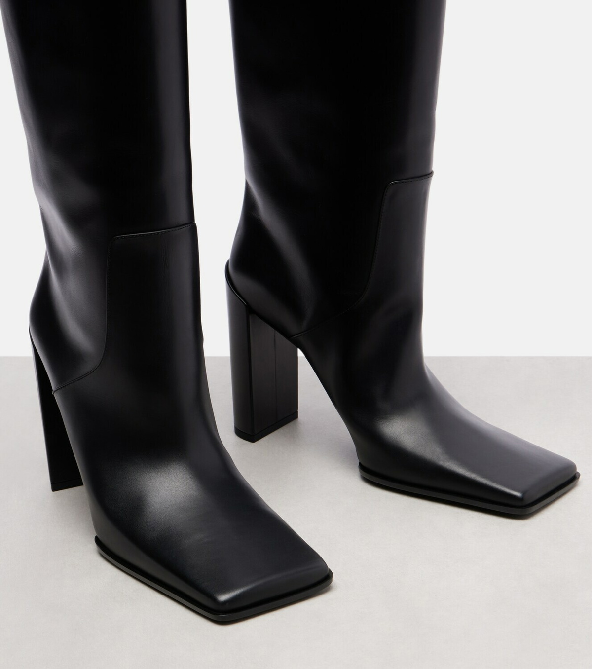 Alaïa Square 90 leather knee-high boots