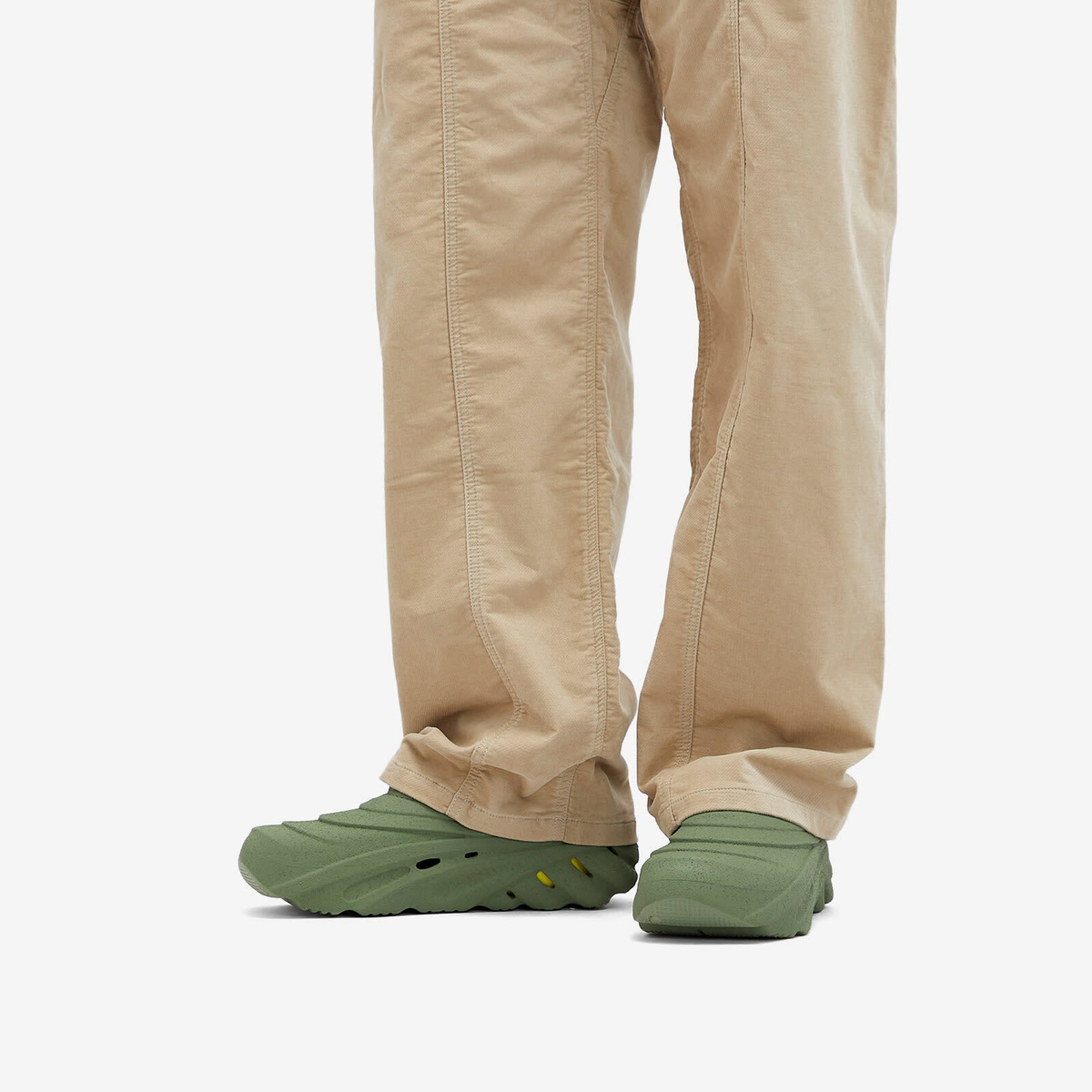 Crocs Echo Sand Storm in Moss