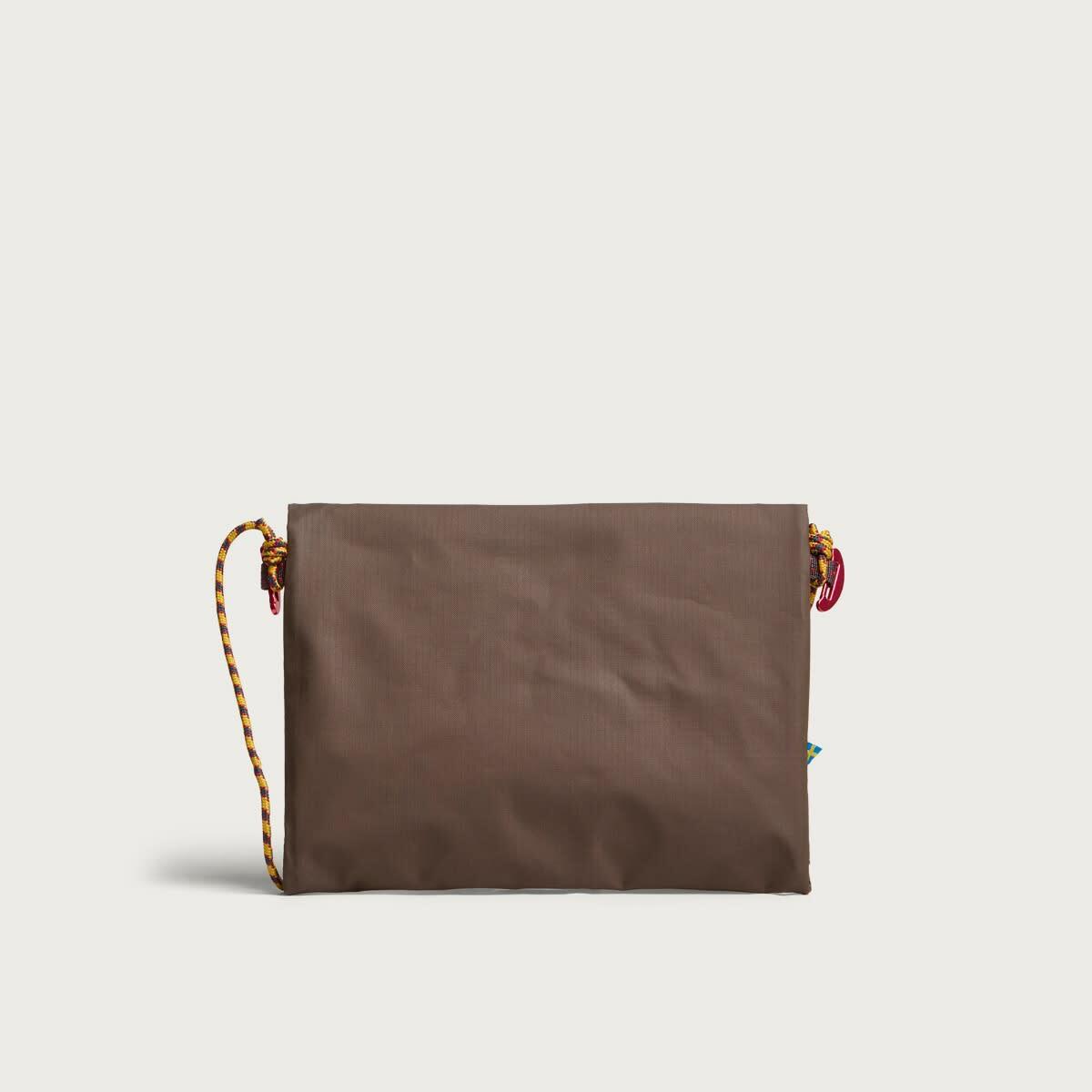 Klättermusen Men's Hrid WP Accessory Bag 1.5L in Slate Brown