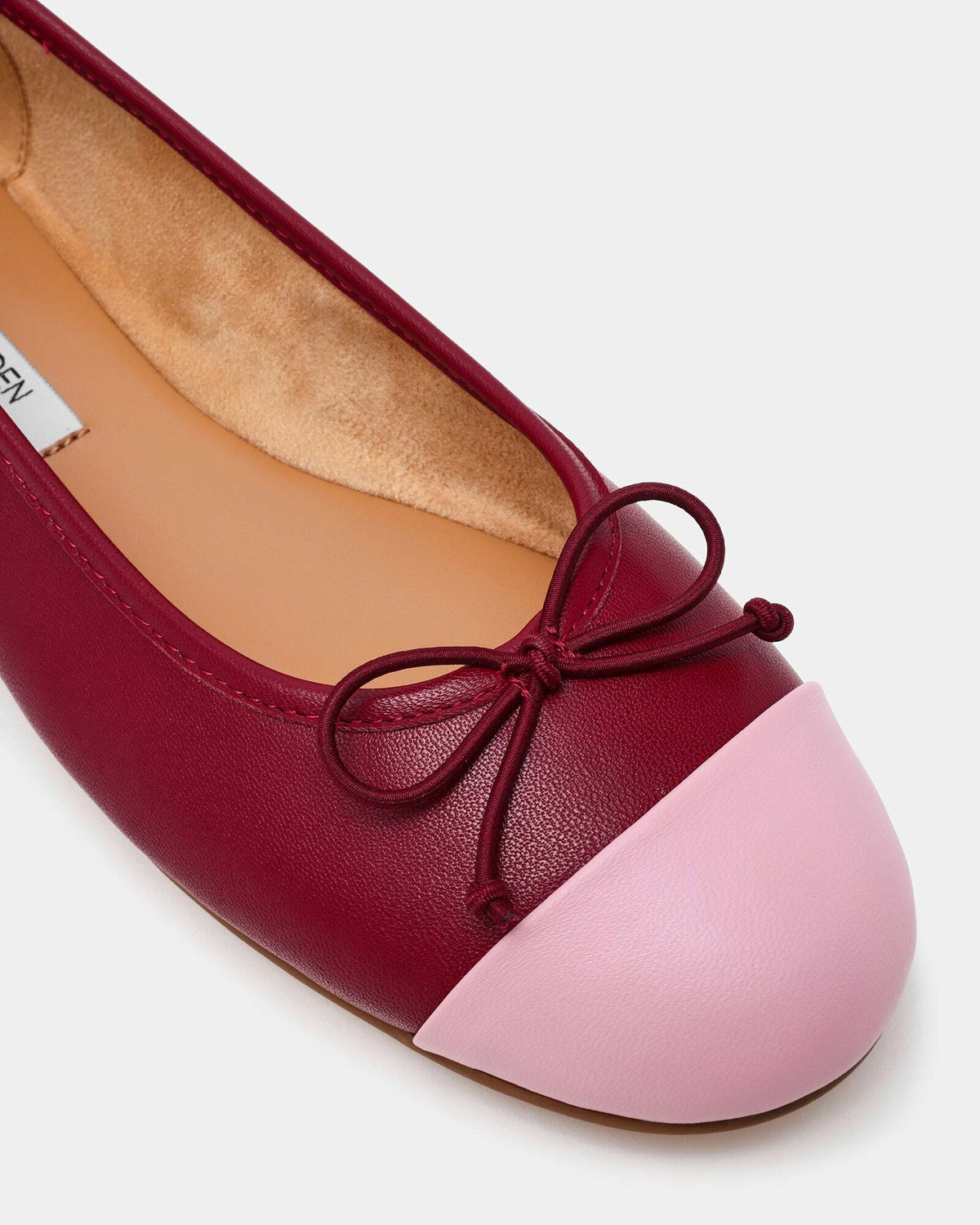 Steve Madden Soretta Flats in Red