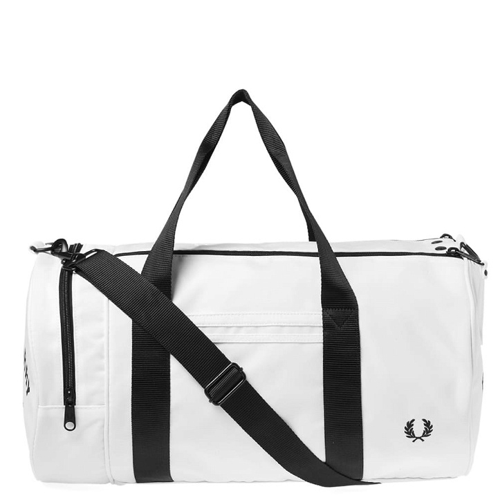 Photo: Fred Perry Twin Tipped Barrel Bag White