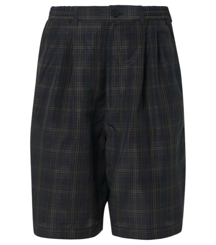 Photo: Comme des Garçons Homme Checked linen-blend shorts
