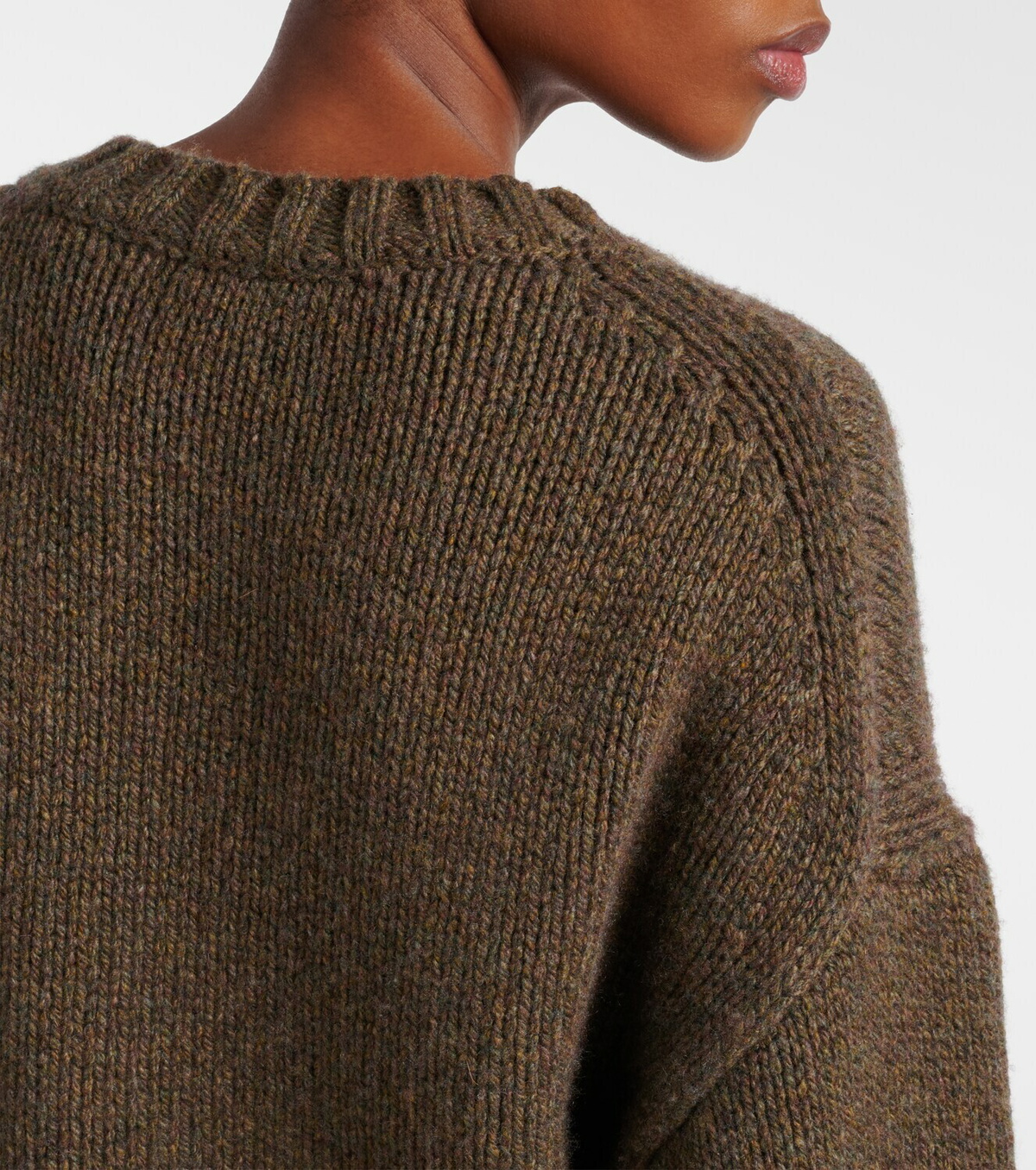 Khaite Gemma oversized cashmere sweater