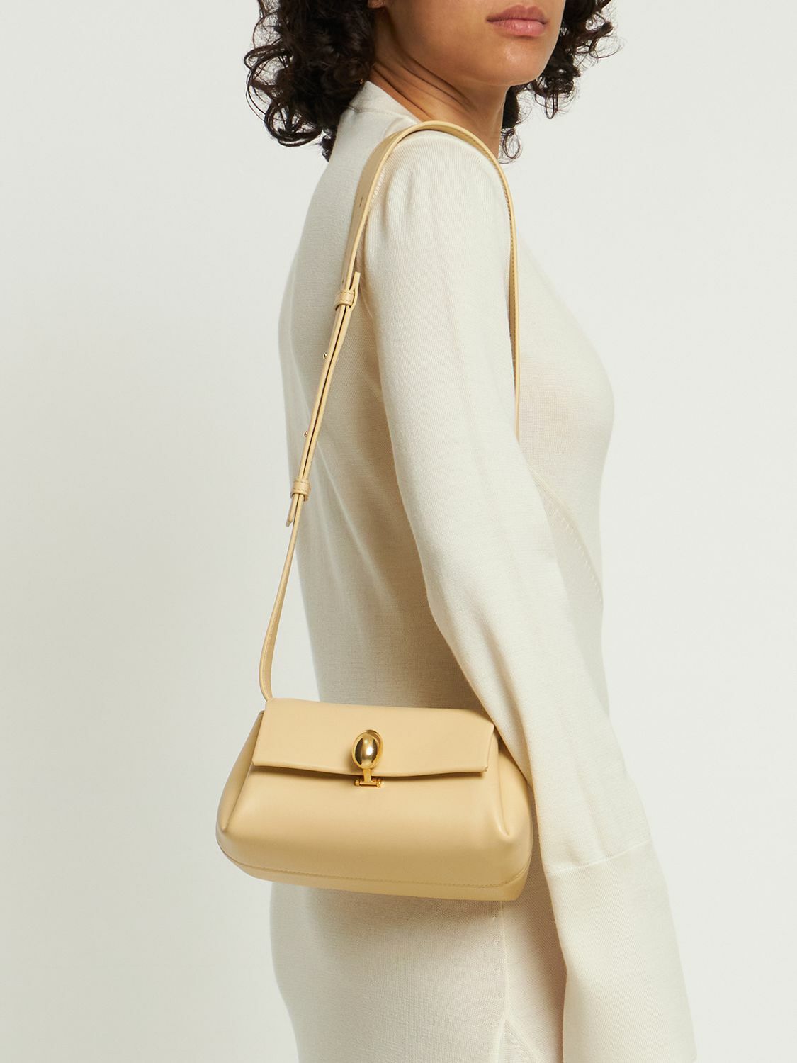 【JIL SANDER】SMALL LOGO EMBOOSSED SHOULDER BAG fff1a766Jill-Sander-181173-a-