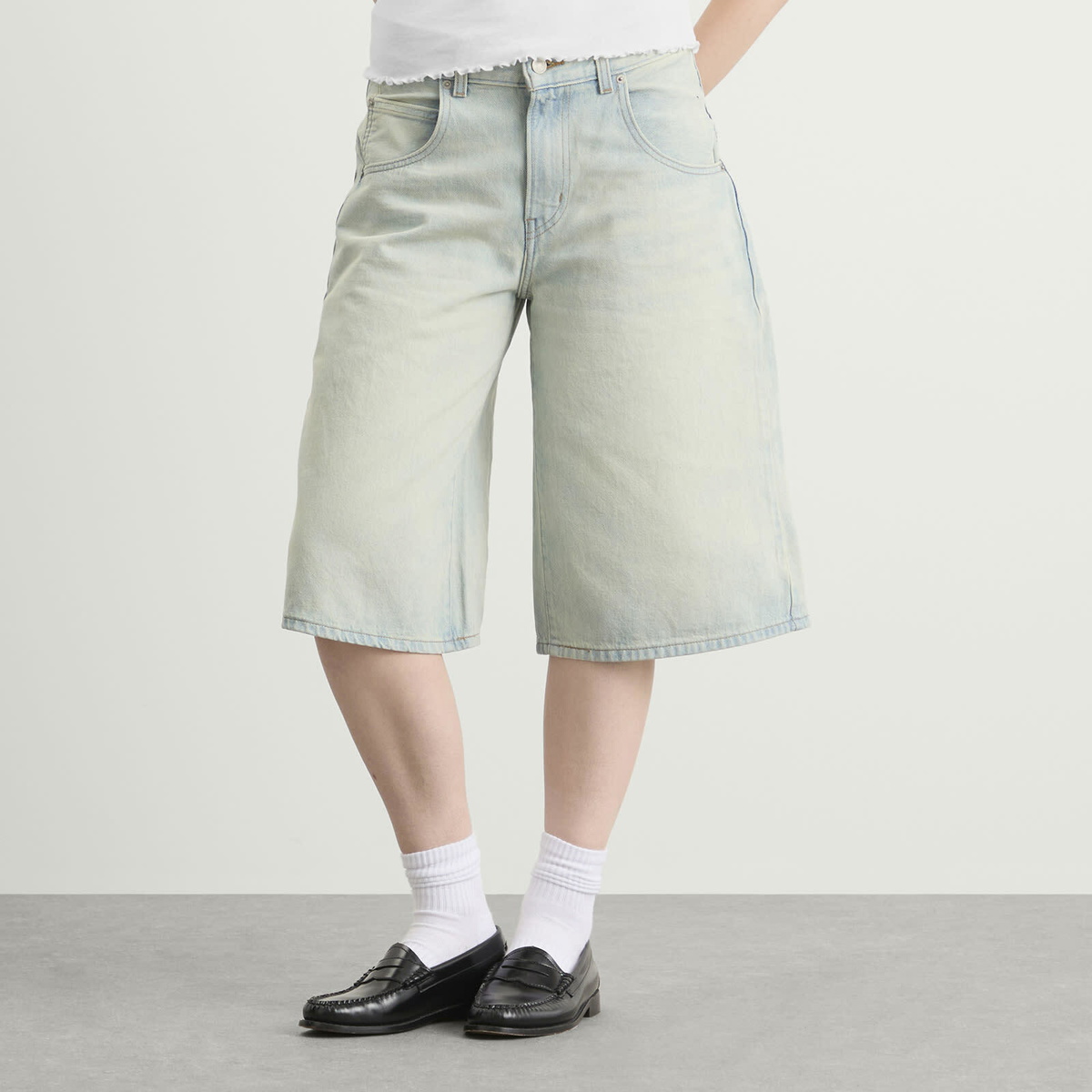 Levi's Women's Super Baggy Jorts in Cielito Lindo