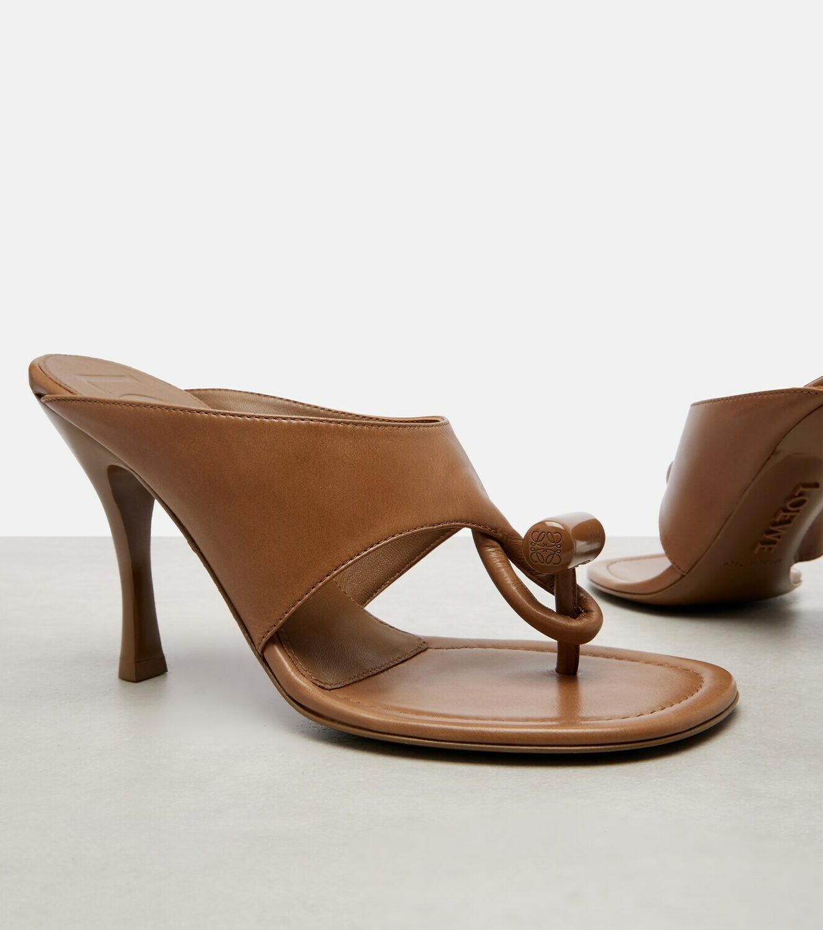 Loewe Toggle 90 leather thong sandals