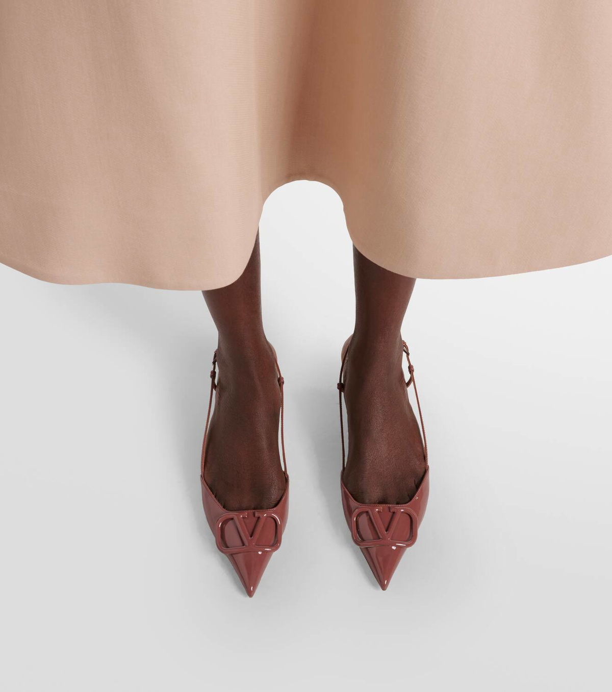 【Valentino Garavani】 VLogo Signature 40 patentレザーパンプ Valentino Garavani VLogo Signature 40 patent leather pumps