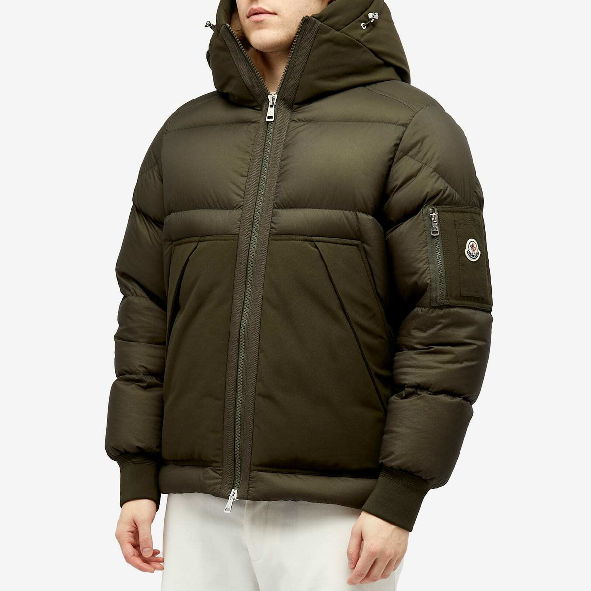 モンクレール★MONCLER KJERAG★23AW★サイズ3★カーキ モンクレール☆MONCLER KJERAG☆23AW☆サイズ3☆カーキ