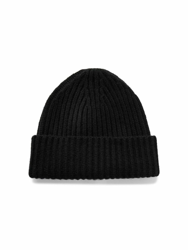 Photo: UMIT BENAN - Murray Ribbed Cashmere Beanie