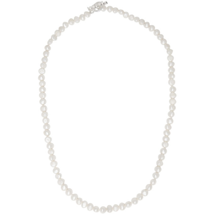 Photo: WWW.WILLSHOTT Off-White Unique Pearl Necklace