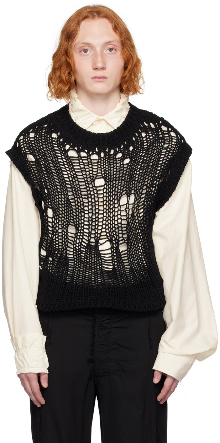 AIREI Black Crewneck Vest