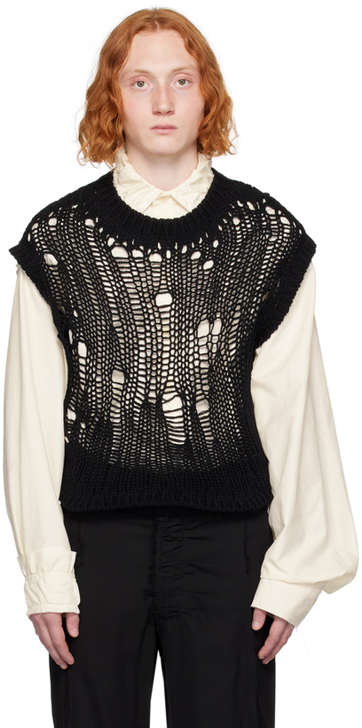 Photo: AIREI Black Crewneck Vest