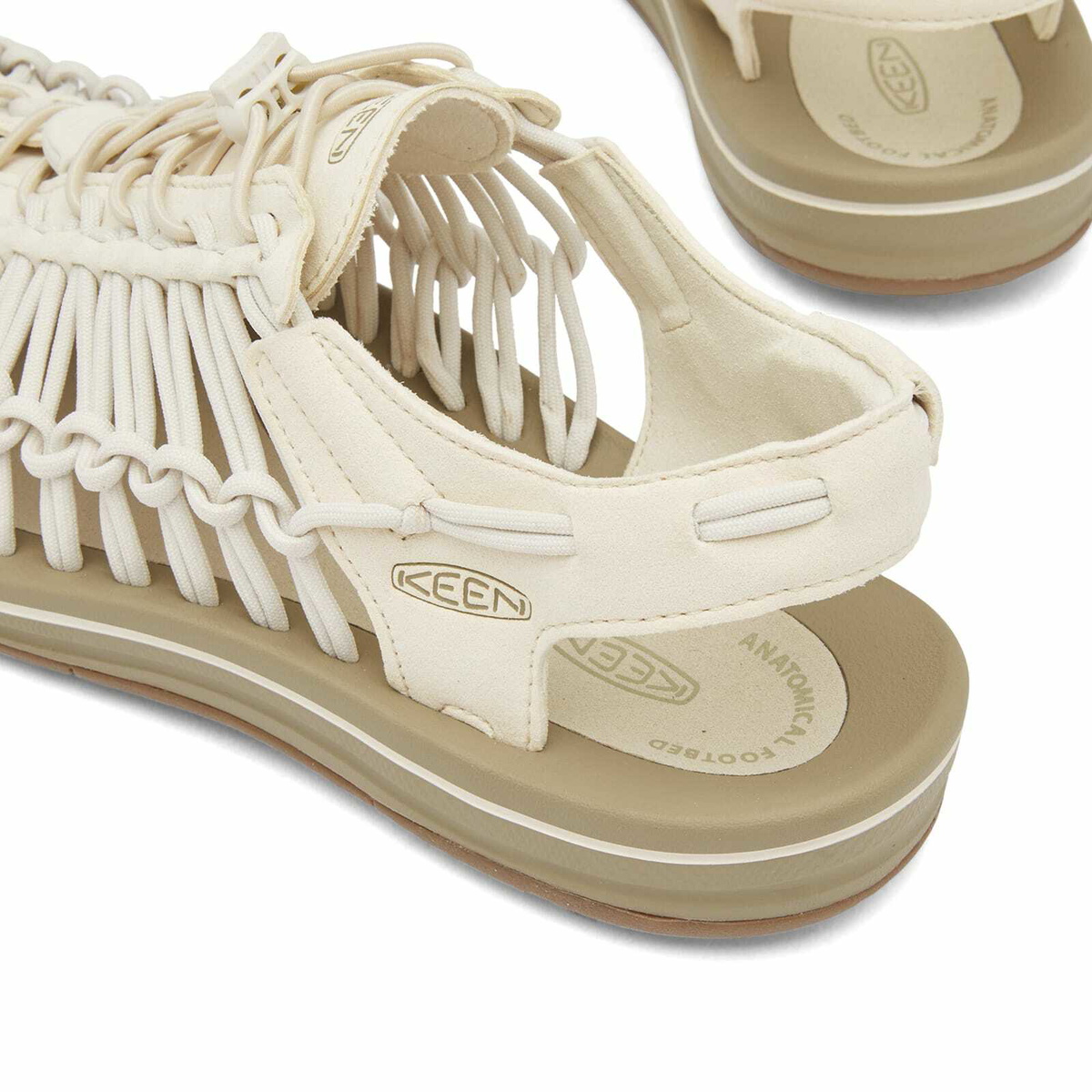 Keen Men's Uneek in White Cap/Cornstalk