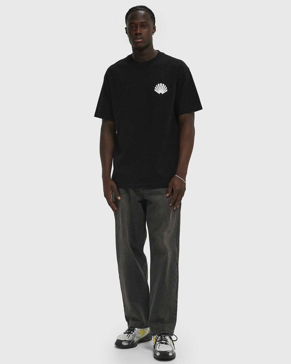 New Amsterdam LOGO TEE Black Mens Shortsleefe