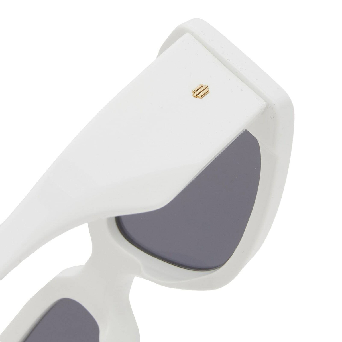 KIMEZE Concept 2 Sunglasses in White 