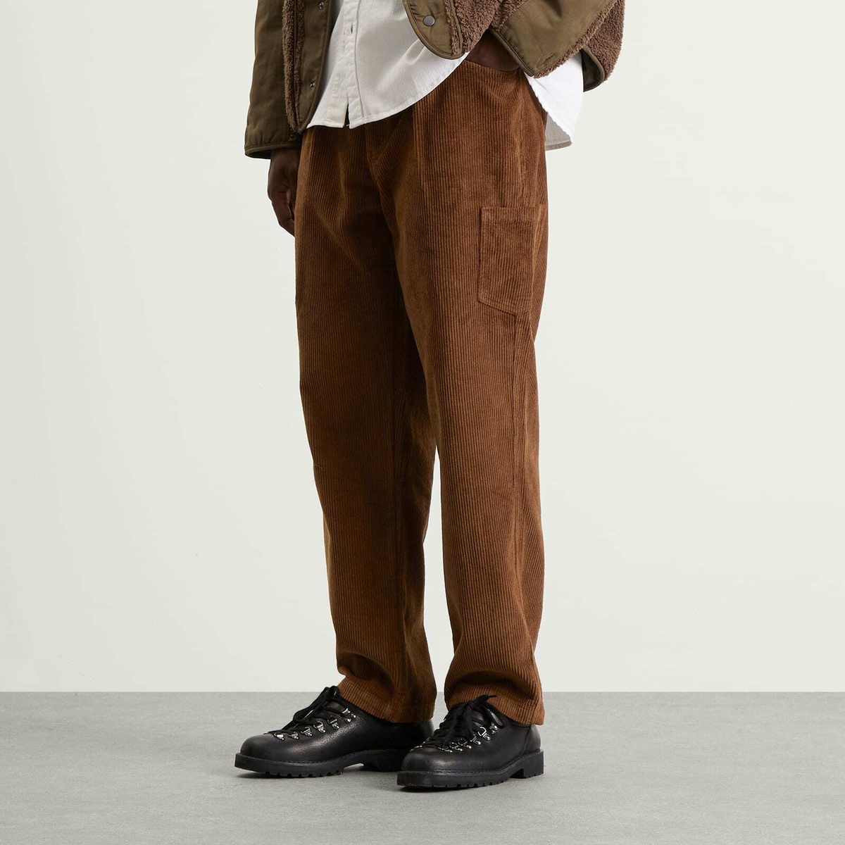 FrizmWORKS Men's Corduroy Wide One Tuck Pants in Brown
