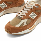 New Balance 991v2 Sneaker in Brown
