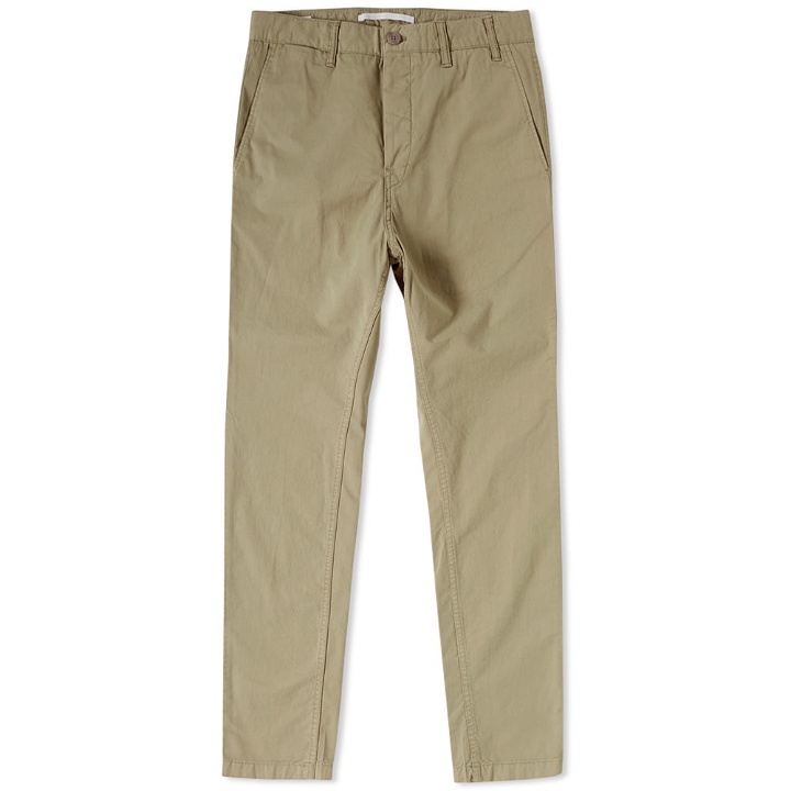 Photo: Norse Projects Aros Slim Light Twill Chino