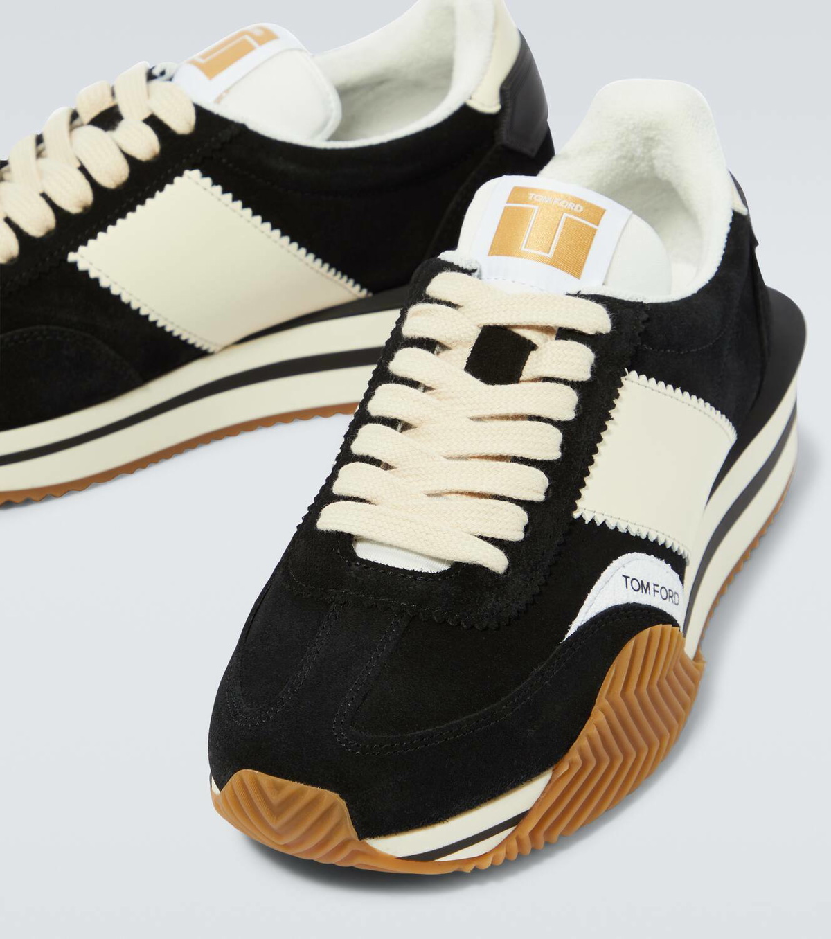 【送料&関税込】 Tom Ford Logo James Suede Sneakers Tom Ford James suede sneakers TOM FORD