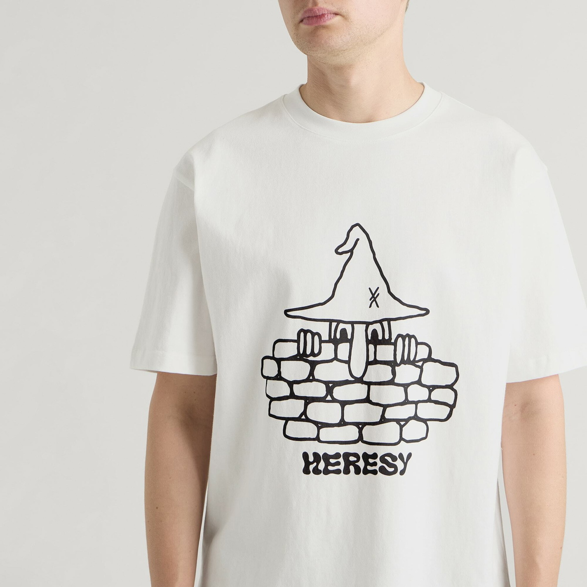 Heresy Men's Kilroy T-Shirt in Ecru
