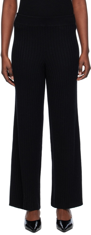 Photo: LISA YANG Black Delia Lounge Pants