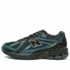 New Balance 1906 Sneaker in Medusa Green/Black