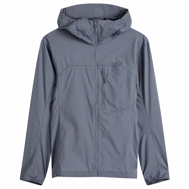 Photo: Arc'teryx Women's Squamish Hoody W in Dk Stratus