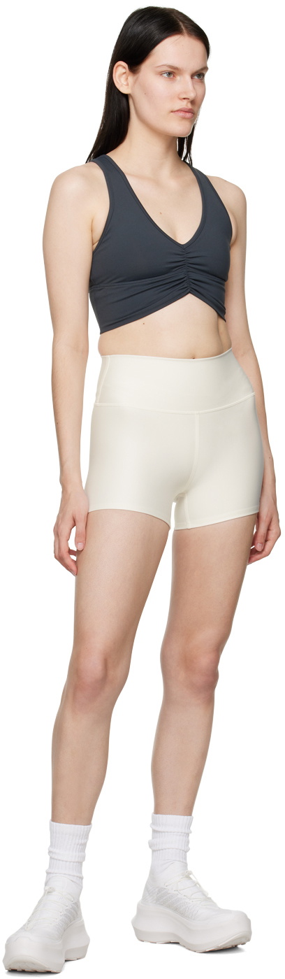 https://cdn.clothbase.com/uploads/f5690b91-fb7a-4ad3-94a2-4754923b961a/off-white-high-waist-airlift-shorts.jpg