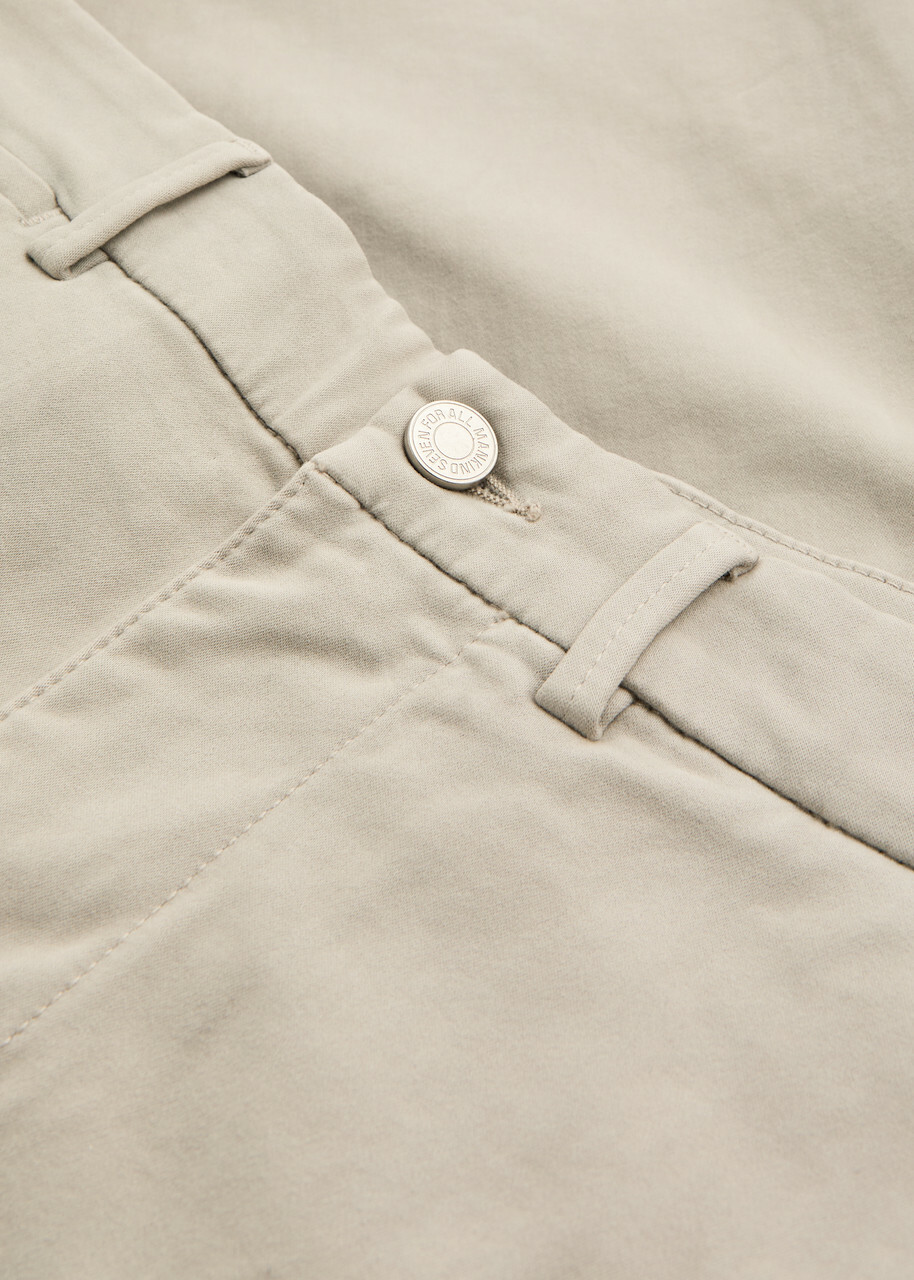 7 For All Mankind Slimmy Luxe Performance Chinos Grey