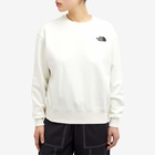 The North Face Women's Essential Crew Sweat in White Dune