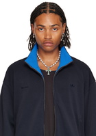 VEERT 'The Green Cross Freshwater Pearl' Necklace