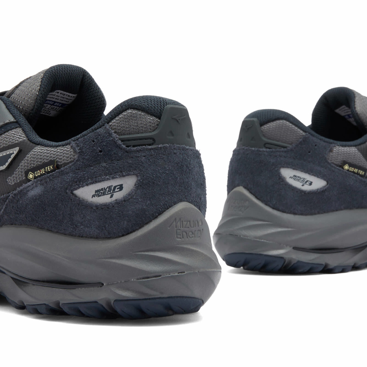 Mizuno Wave Rider Beta GTX Sneakers in Quiet Shade/Vulcan
