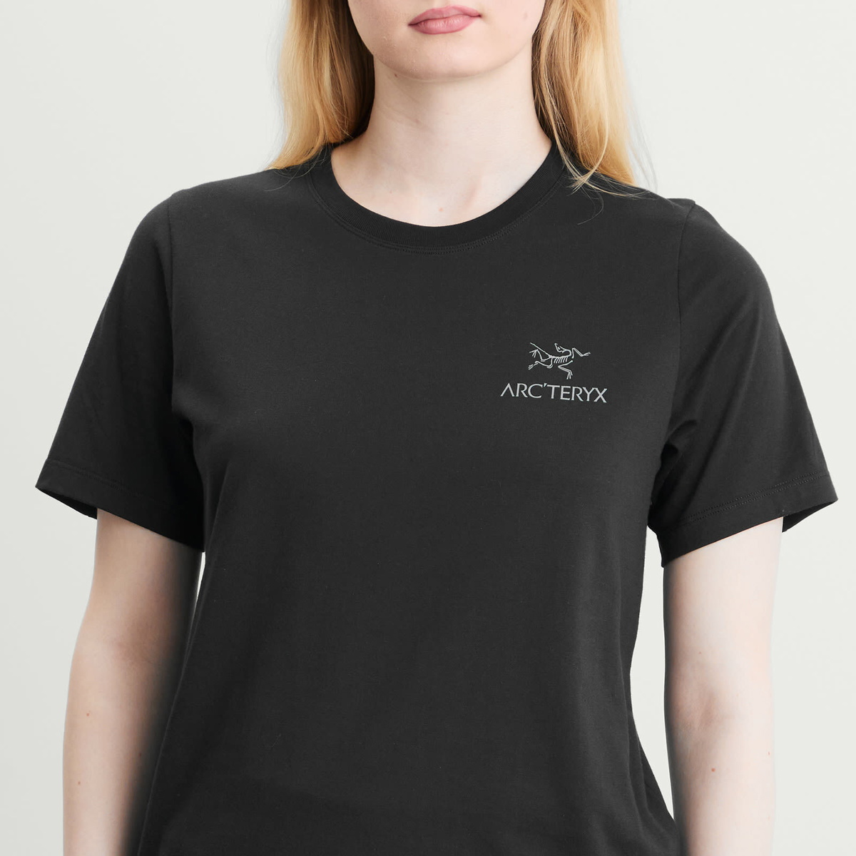 Arc'teryx Women's Emblem Short Sleeve T-shirt in Black