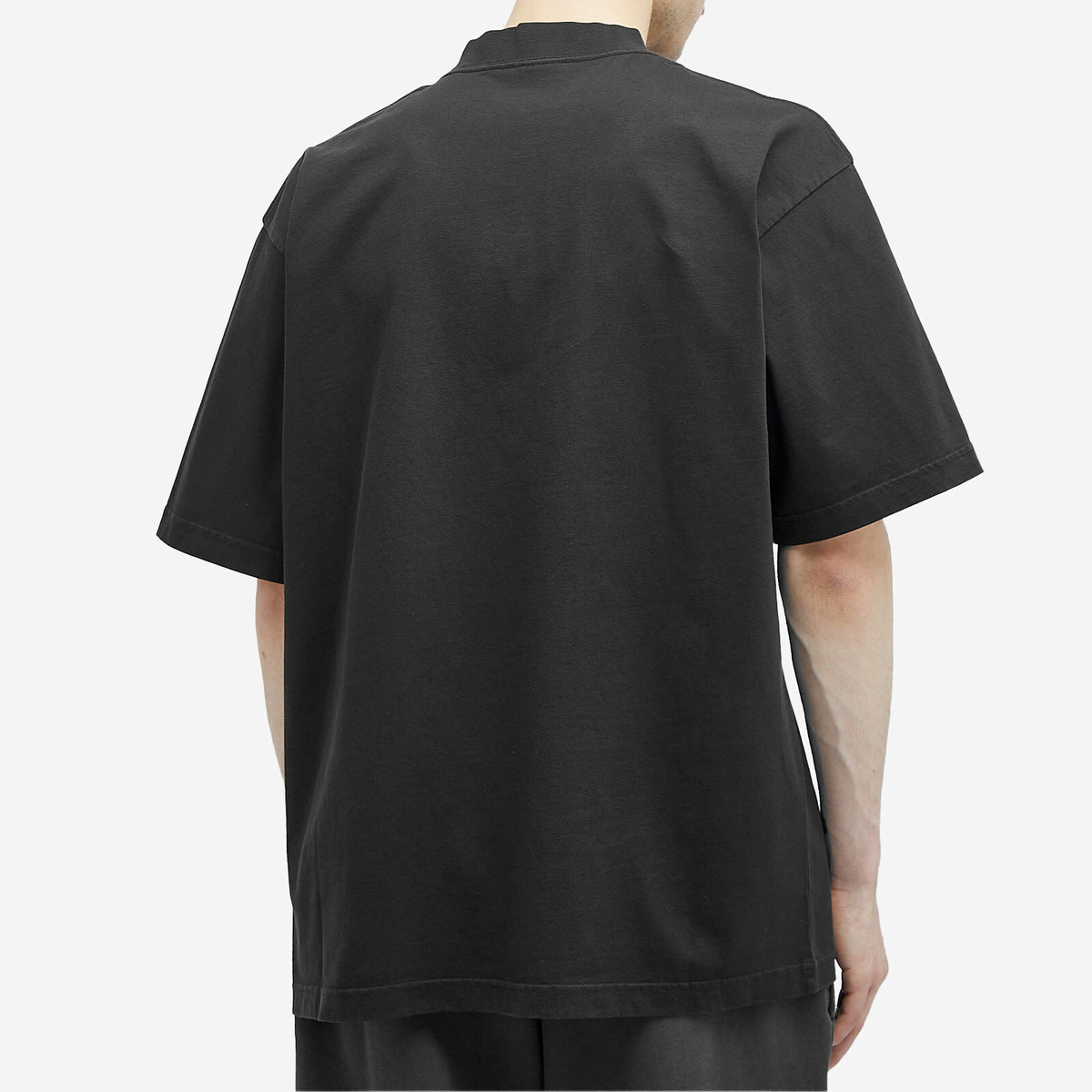関税込【BALENCIAGA】アクティブ ロゴ Tシャツ Washed Black Balenciaga Men's Active Logo T Shirt in Faded Black Balenciaga