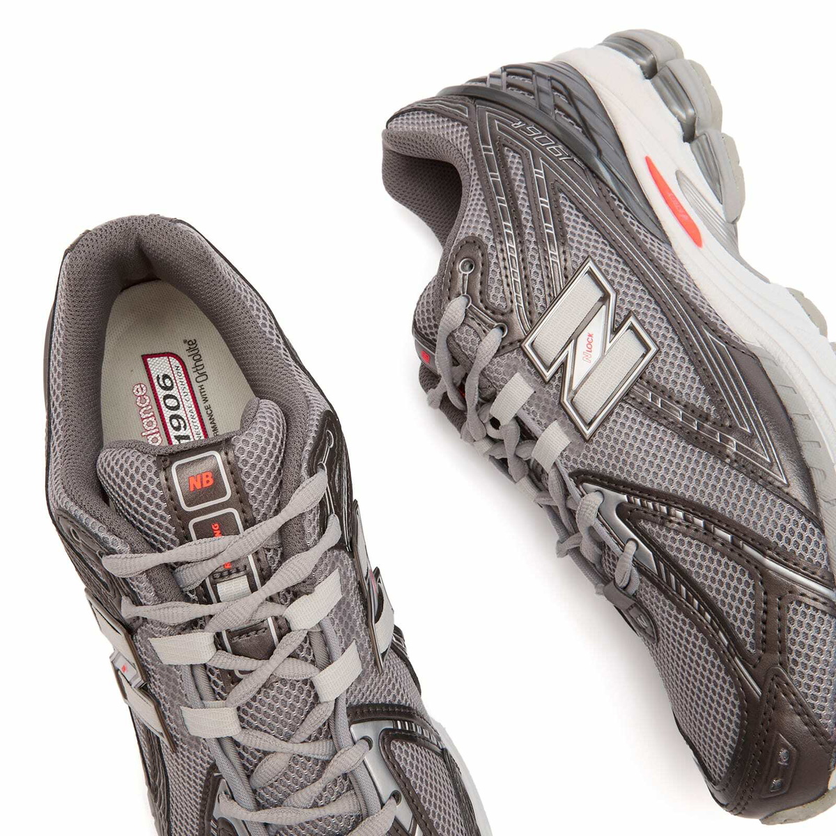 New Balance 1906R Sneaker in Black Metallic