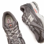 New Balance 1906R Sneaker in Black Metallic