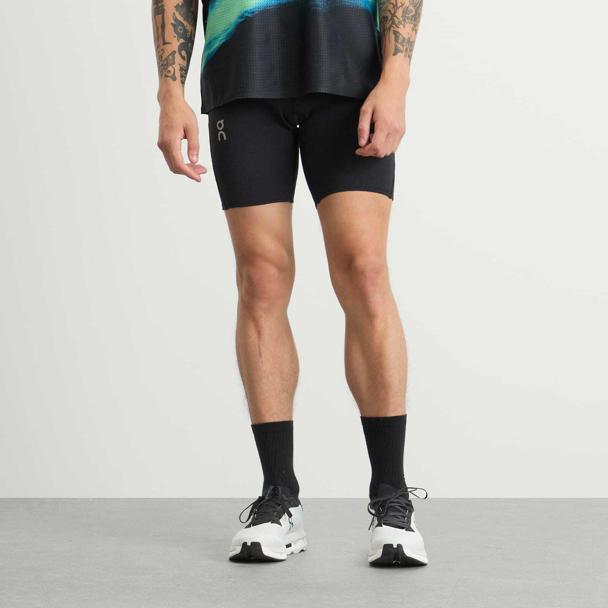 ON Men's Pace Tights Short in Black