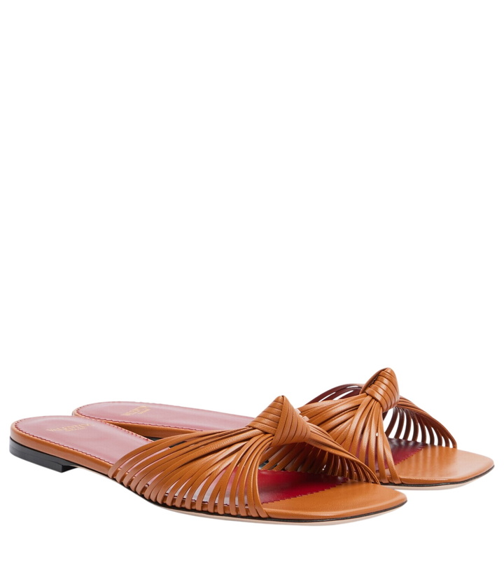 Photo: Valentino Garavani Annet leather slides
