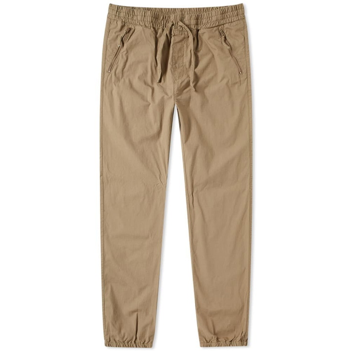 Photo: Carhartt Valiant Jogger Brown