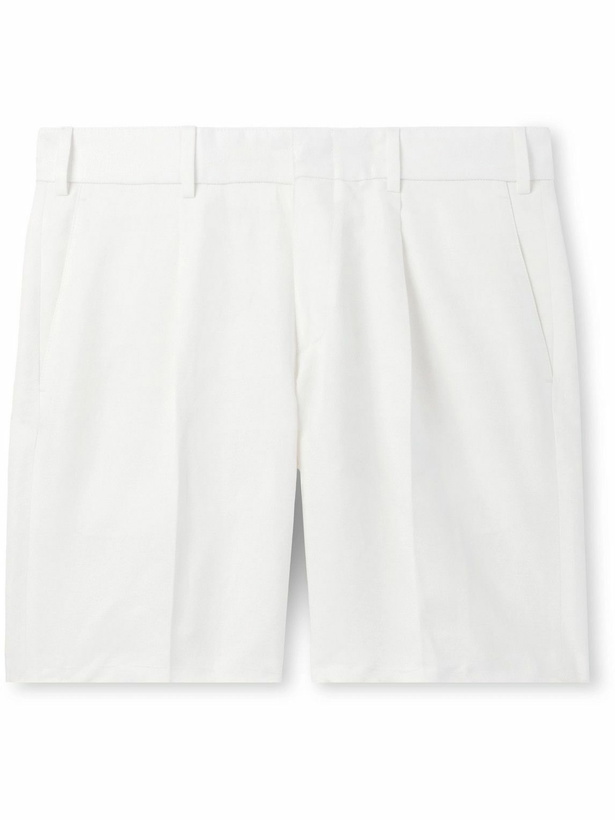 Photo: Brioni - Pienza Slim-Fit Straight-Leg Pleated Linen and Cotton-Blend Twill Shorts - White