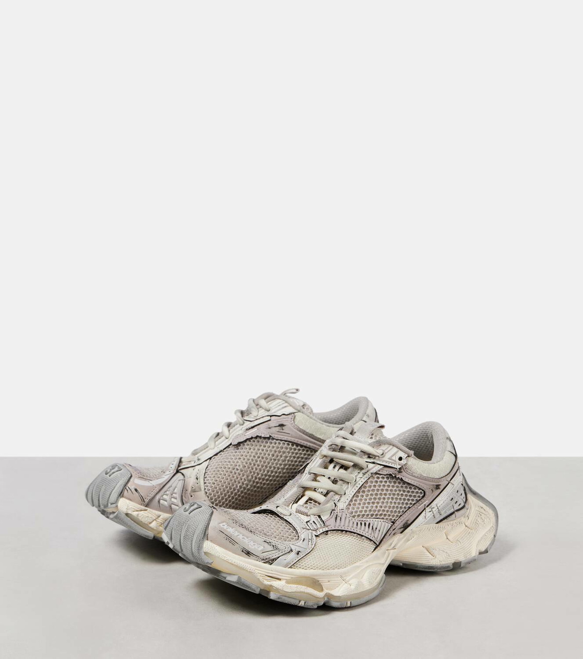 【関税＆送料込み】Balenciaga Sneaker Stapler Balenciaga Stapler Sneakers | Neutrals | FARFETCH