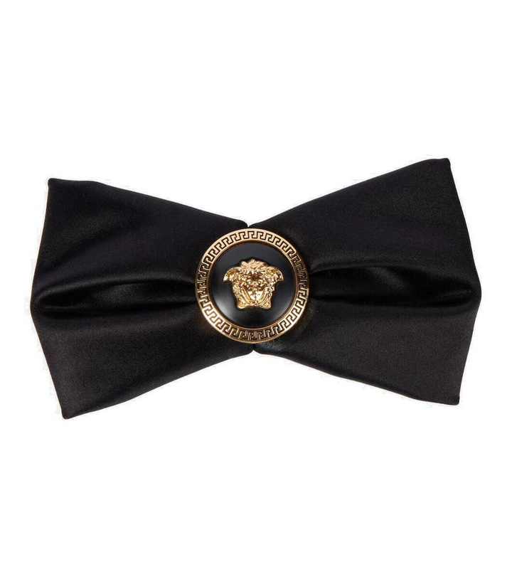 Photo: Versace Alia Medusa '95 hair clip